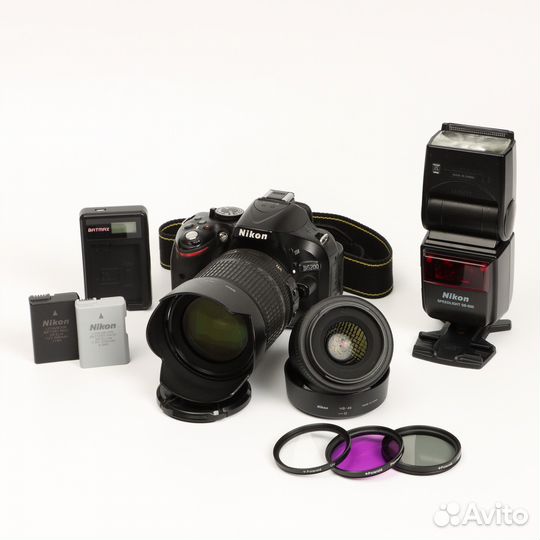 Nikon D5200 + объектив 18-105mm + вспышка sb600