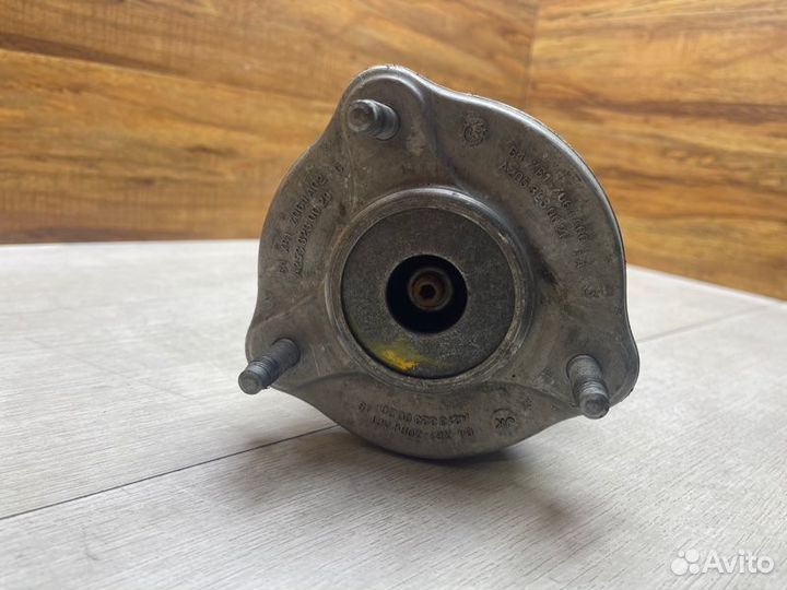 Амортизатор подвески передний Mercedes C-Class