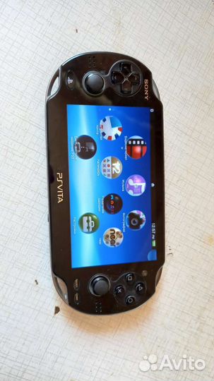 Sony playstation Vita+2 игры+карта памяти