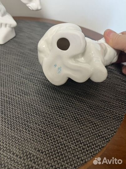 Белый медведь фарфор