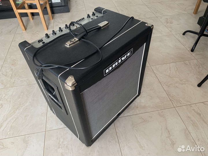 Клавишный комбоусилитель