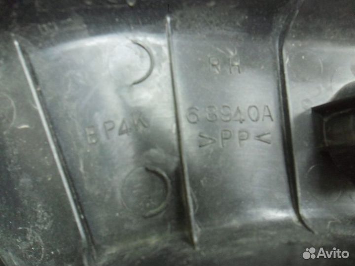 Mazda 3 (BK) Обивка багажника двери правая 2003-09