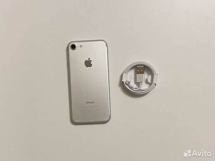 iPhone 7, 32 ГБ
