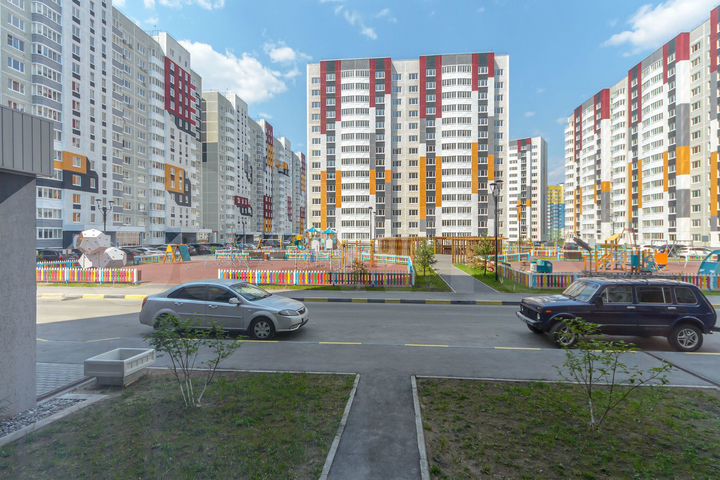 2-к. квартира, 67,5 м², 1/14 эт.