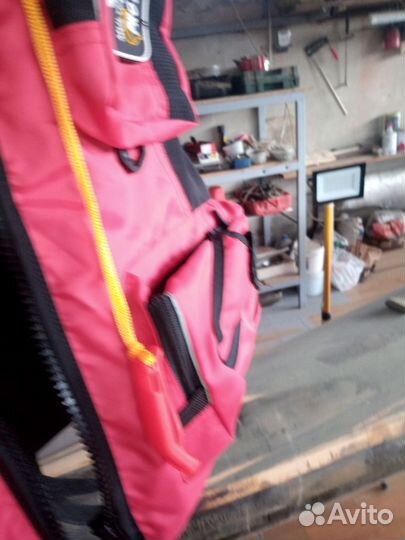 Спасательный жилет