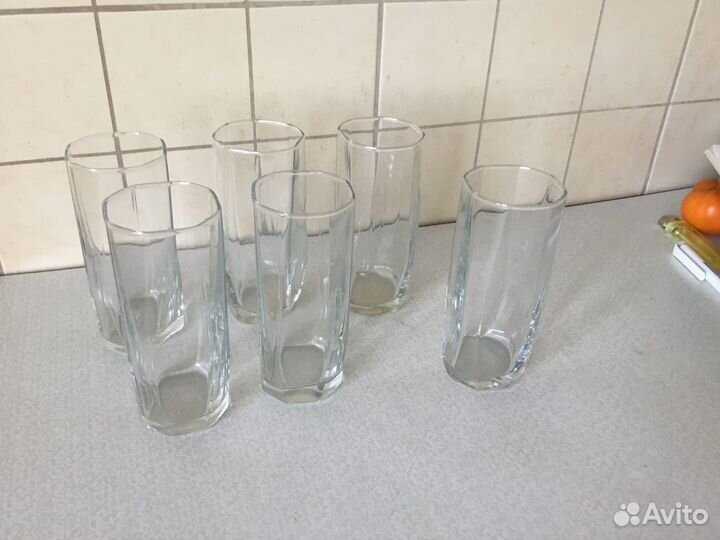 Стеклянные стаканы