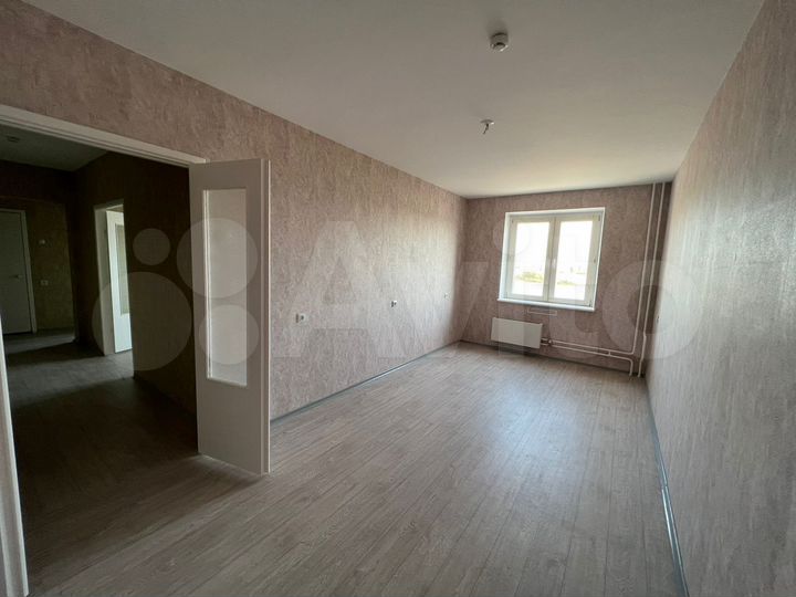 2-к. квартира, 60 м², 1/10 эт.