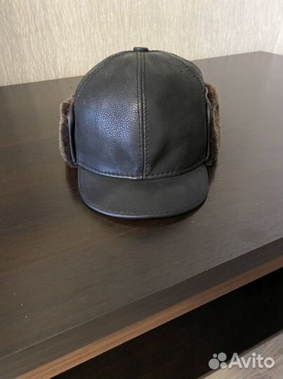 Кепка кожанная