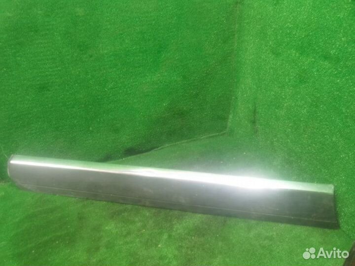 Молдинг двери передний левый Volkswagen Touareg I