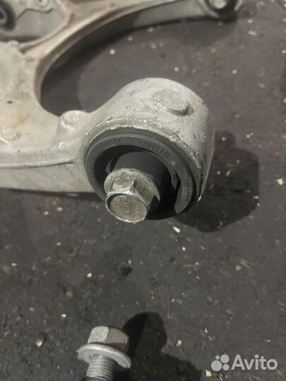 Рычаг задний нижний джип гранд чероки WK2