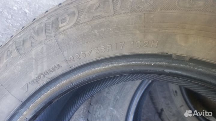 Yokohama 126S 225/65 R17 102