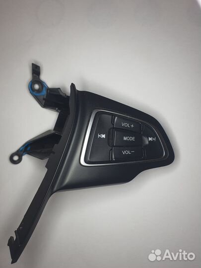 Кнопки управления мультимедиа Ford