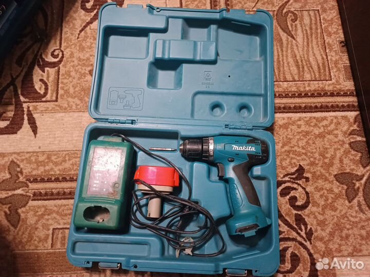 Перфоратор Makita