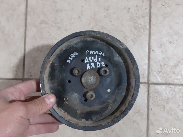 Насос гура Audi A8 D2 Passat