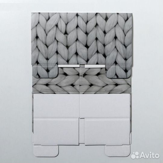 Подарочная коробка