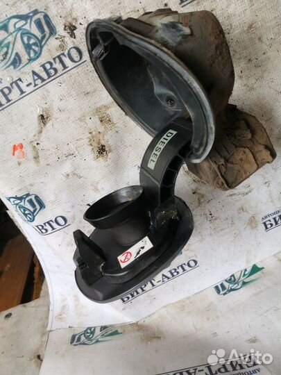 Лючок бензобака Renault Megane III (2008—2014)