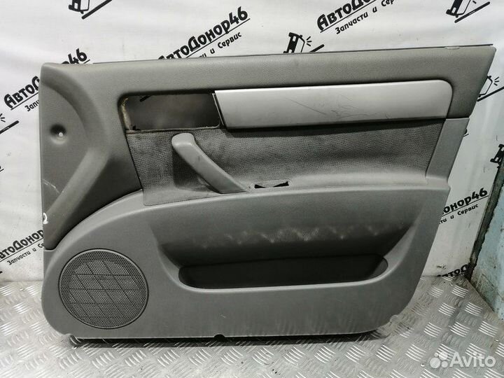 Обшивка передней правой двери Chevrolet Lacetti