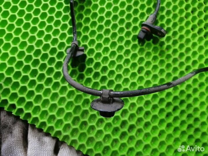 Датчик ABS задний левый Mitsubishi Lancer X