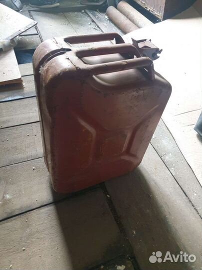 Канистра для бензина 20л