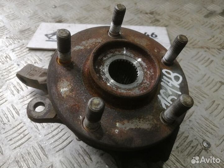 Кулак передний левый Mitsubishi Lancer X