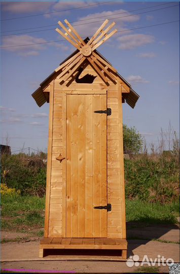 Дачный туалет деревянный