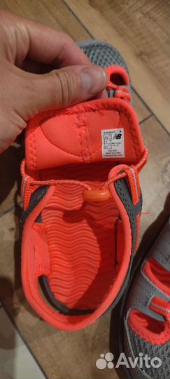 Сандали new balance