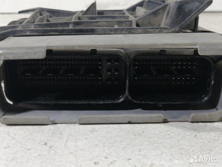 Блок управления двигателем Skoda Superb