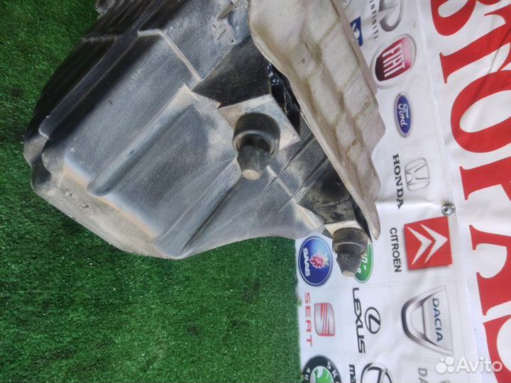 Корпус воздушного фильтра Audi A4 B5 1.8 APU 1999