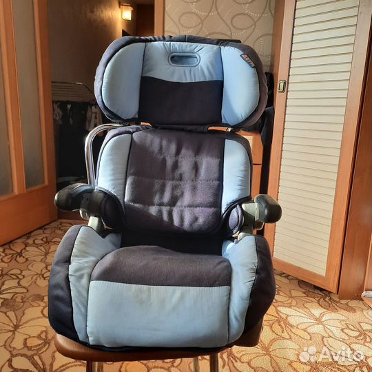 Продам детское кресло в автомобиль