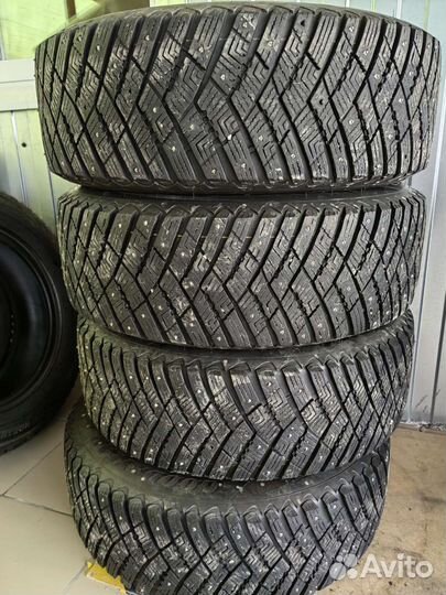 Goodyear UltraGrip Ice Arctic SUV 225/60 R17