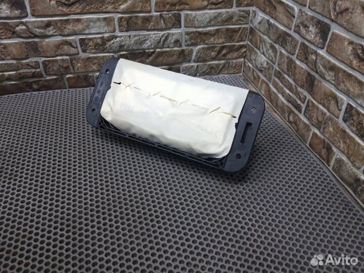 Подушка безопасности пассажирская (в торпедо) Merc