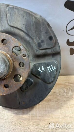 Кулак передний левый Mercedes-Benz E-Class W212 W