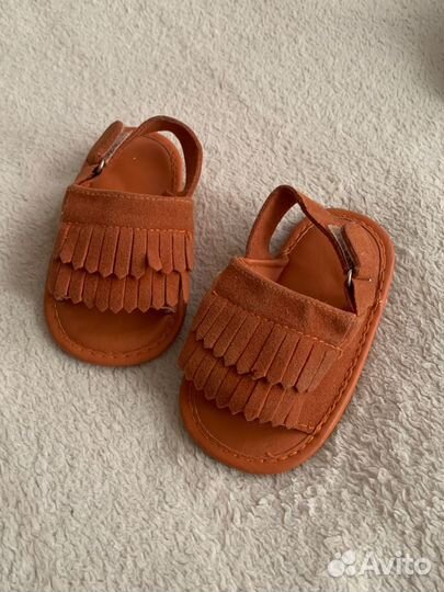 Сандалии для девочки