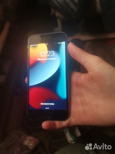 iPhone 6S, 64 ГБ