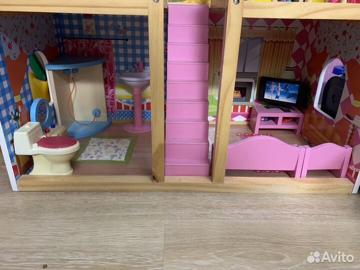 Домик кукольный