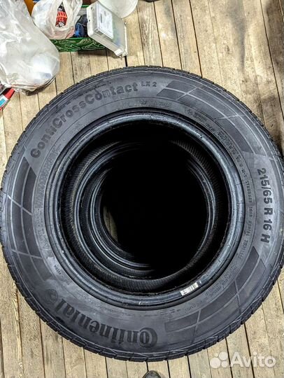 Continental ContiCrossContact LX2 215/65 R16