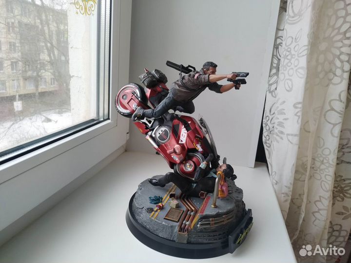 Фигурка из коллекционки Cyberpunk 2077