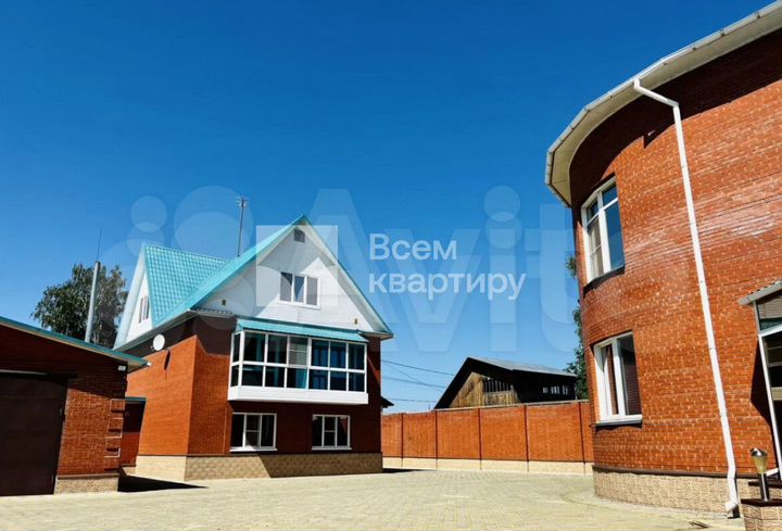 Коттедж 1000 м² на участке 40 сот.