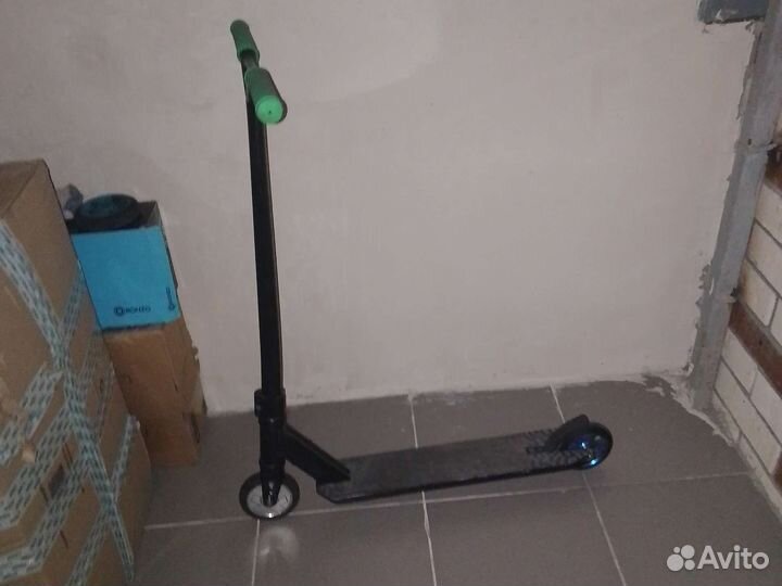 Трюковой самокат кастом парк