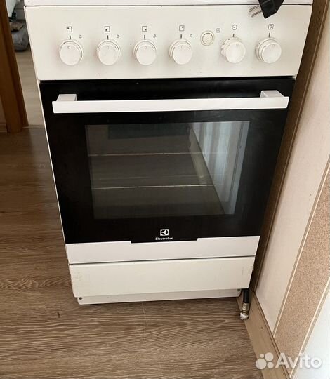 Газовая плита с электроподжигом