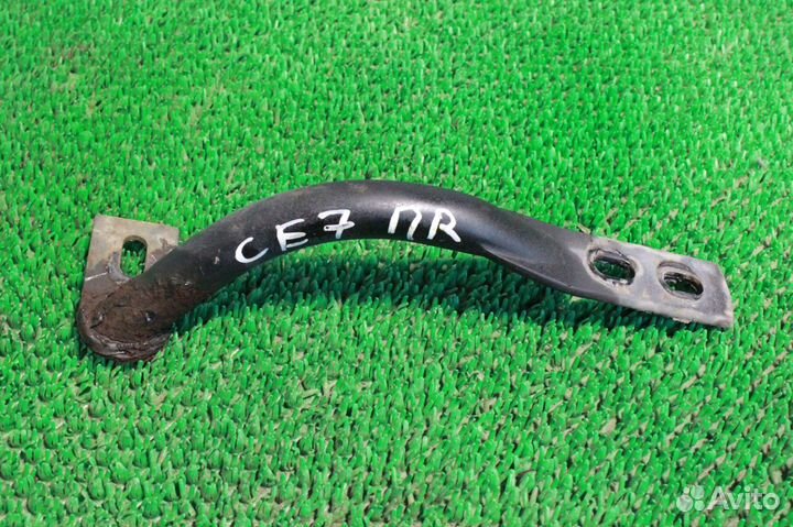 Крепеж переднего бампера Cadillac Escalade GMT800