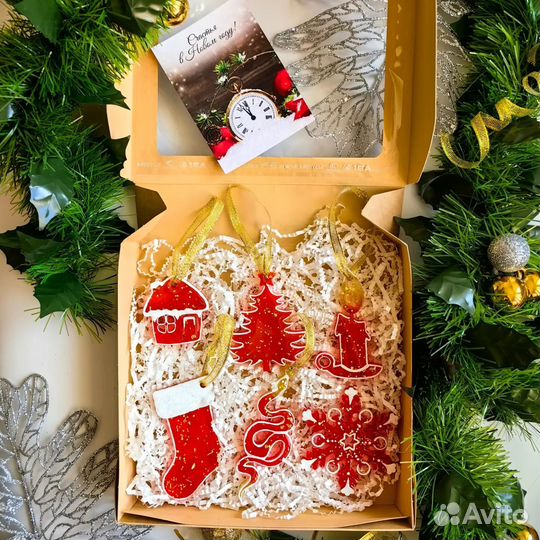 Елочные игрушки из эпоксидной смолы