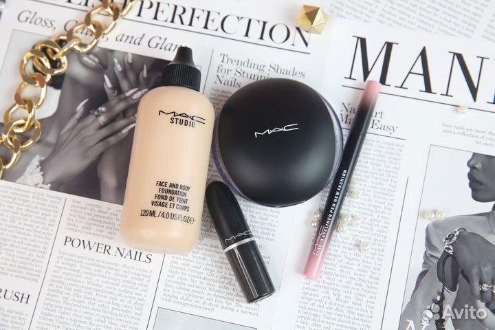 Набор косметики MAC