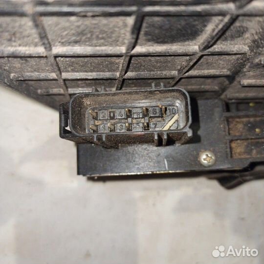 Замок двери передней правой Ford Fiesta mk5