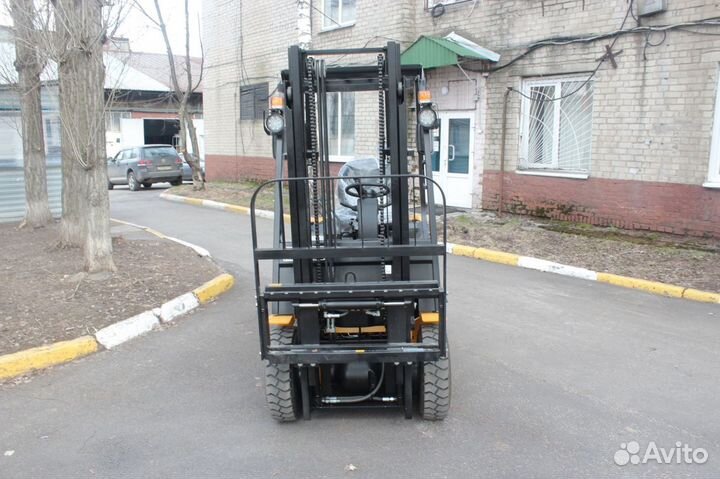 Вилочный погрузчик UN Forklift FD15, 2024