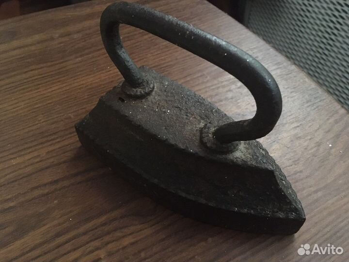 Утюг чугунный
