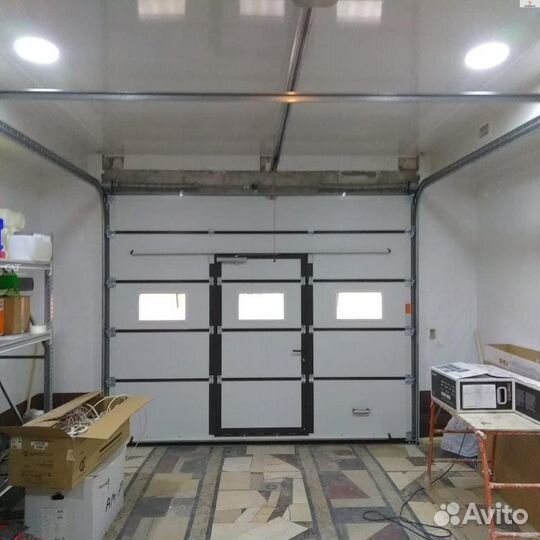 Секционные ворота