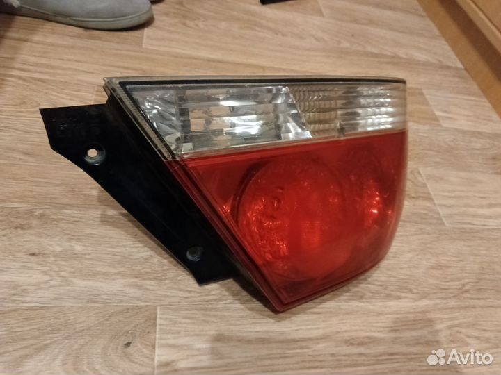 Задний правый стоп сигнал Toyota chaser gx 100