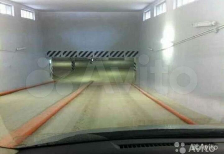 Машиноместо, 18 м²