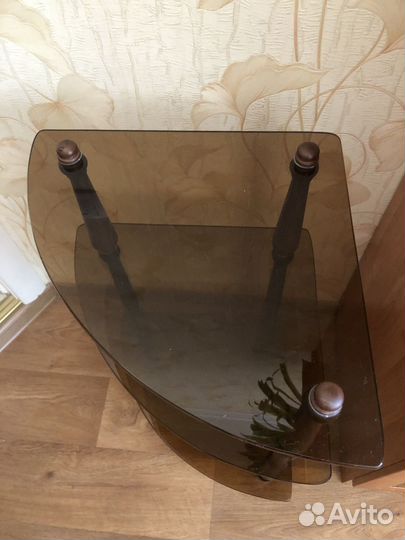 Полка стеклянная угловая